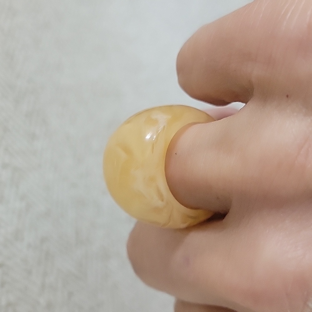 CARAMEL CREAM SWIRL DOME RING - Picture 7 of 7